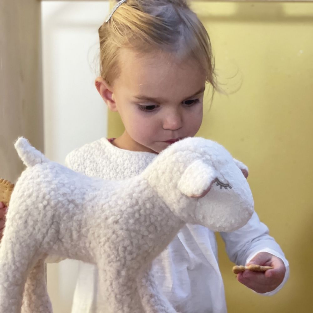 LES PETITS BY EGMONT TOYS - MARY A TIRER