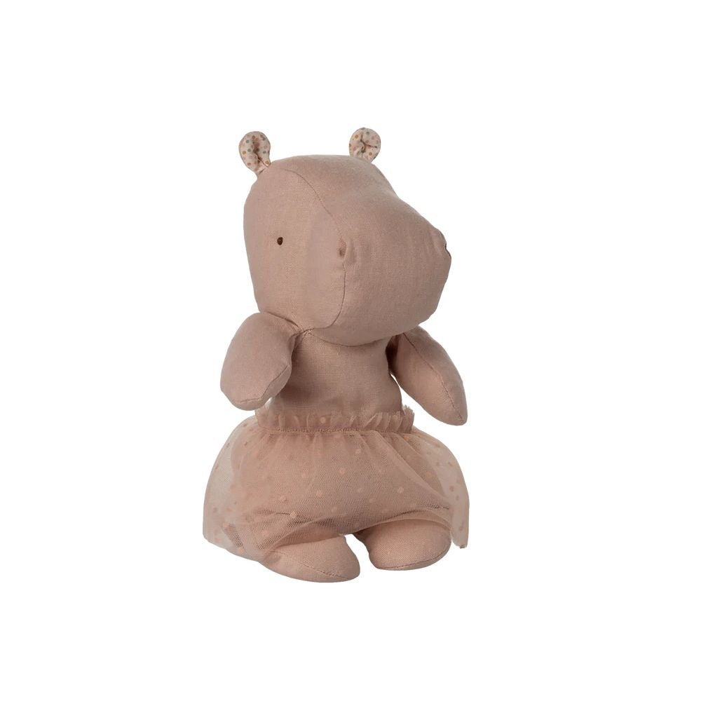 MAILEG - SAFARI FRIENDS, HIPPO, SMALL - AVEC JUPE SOFT ROSE