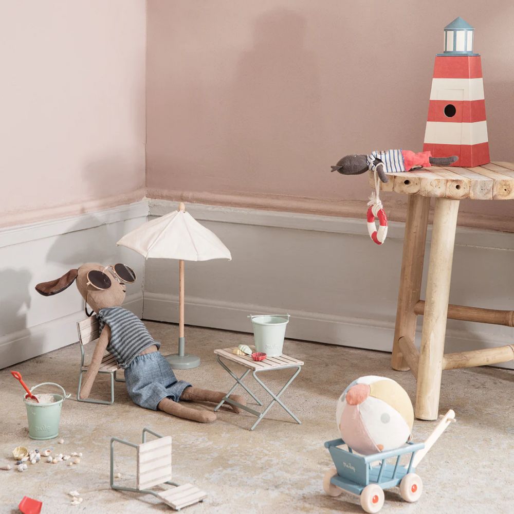 SET DE PLAGE - SEAU, PELLE ET COQUILLAGES