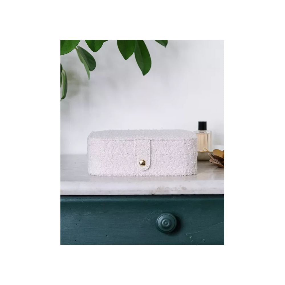 MAISON SCARLETT - BOITE A BIJOUX DE VOYAGE BRIGITTE EN MOUMOUTE BLANC