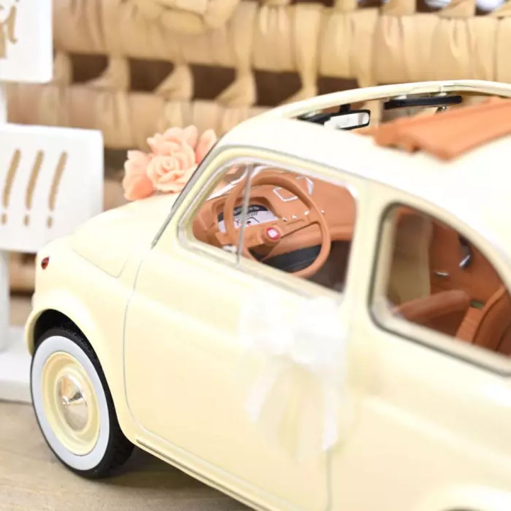 FIAT 500 L 1968 BLANC IVOIRE CADEAU DE MARIAGE 1/18 -Norev