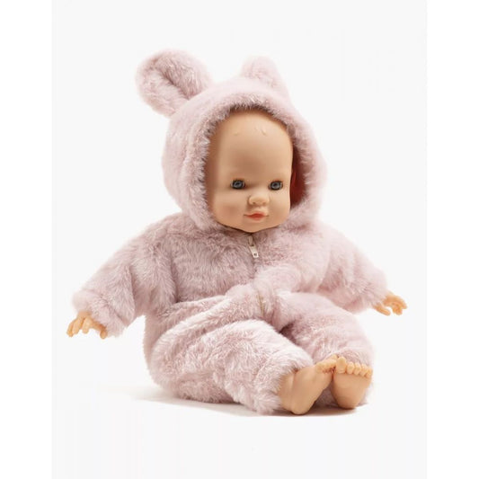 MINIKANE - POUPEE 36CM - CUTIES - EMILIE CORPS MOU, YEUX DORMEURS ET SA COMBINAISON WINNIE EN FAUSSE FOURRURE ROSE