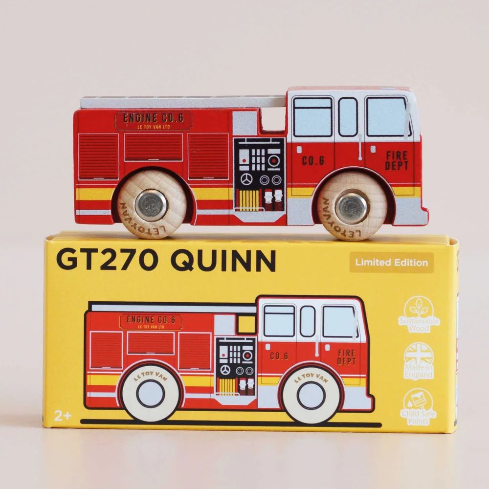 CAMION "QUINN" - N°44 -Toy Van Classic Car