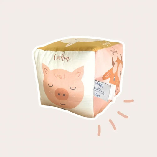 CUBE D'EVEIL ANIMAUX DE LA FERME EN TISSUS SONORE -Carotte & Cie