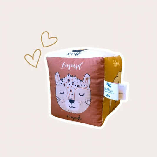 CUBE D'EVEIL ANIMAUX DE LA SAVANE EN TISSUS SONORE -Carotte & Cie